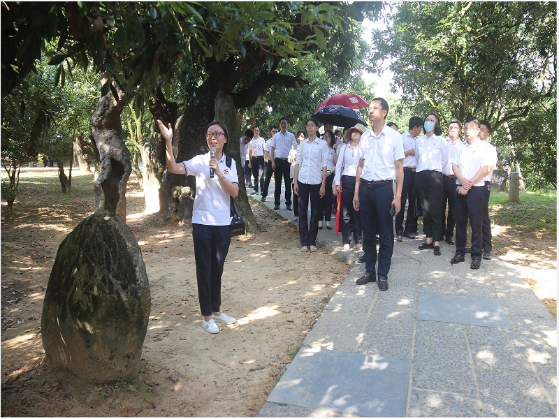 1758772181209952.png 紅色思想教育.png