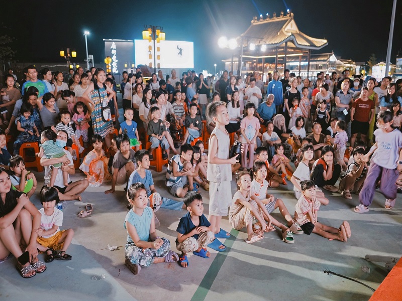 1760688985706151.jpg 動漫節(jié)狂歡照片4.jpg